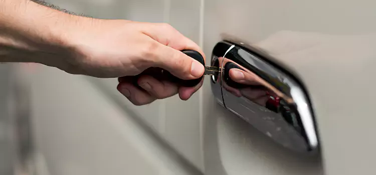 Why Choose Our Auto Locksmith Team in Venice, FL?