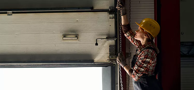 Addressing Common Garage Door Stoppage Issues in Venice, FL